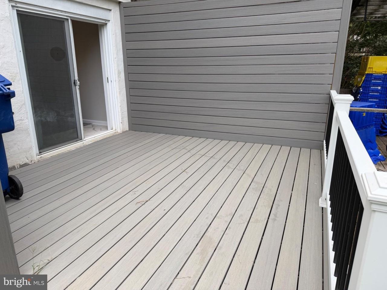 823 N Shenandoah Ave - Photo 3 of 18