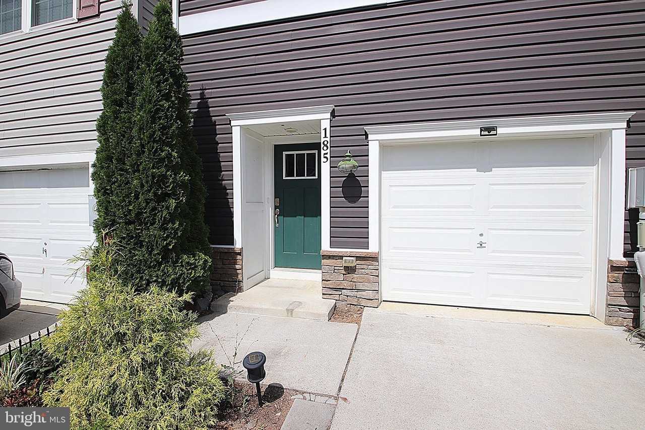 185 Magellan Dr - Photo 2 of 33