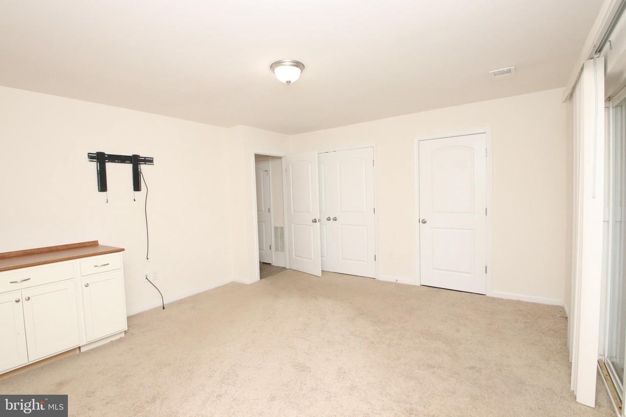 185 Magellan Dr - Photo 6 of 33