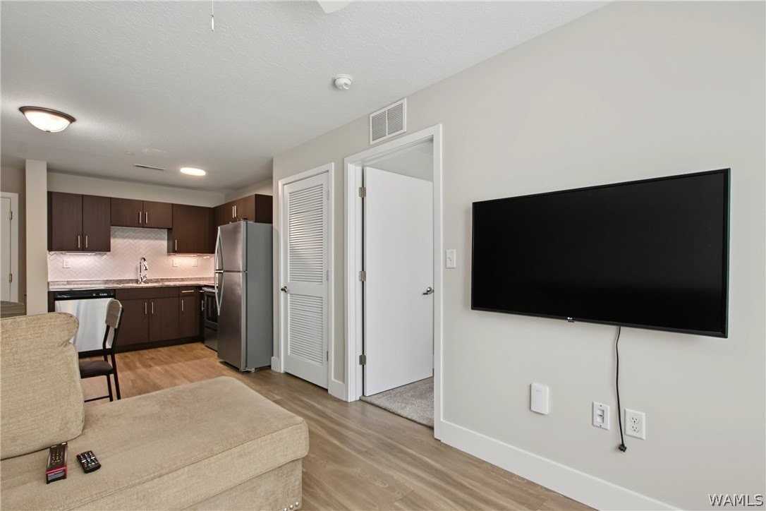 680 6th Ave Ne #3407 - Photo 6 of 38