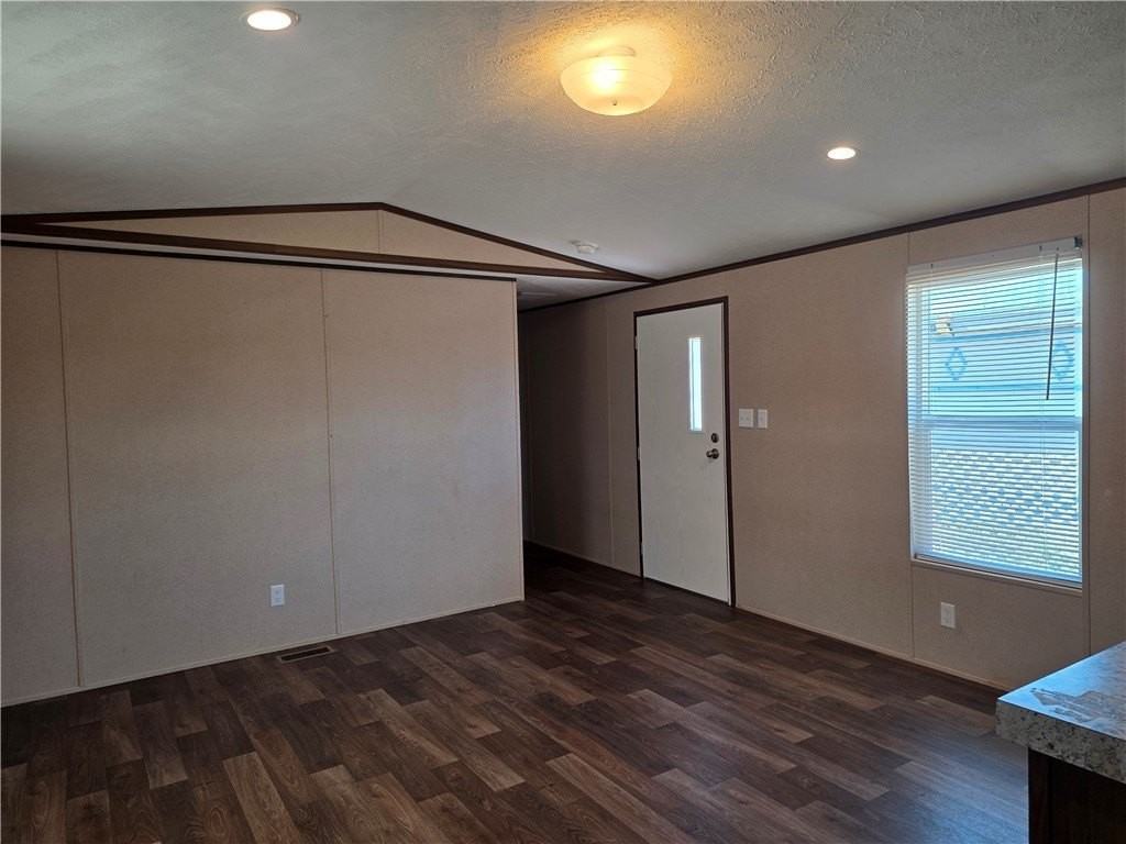 1775 Sea Creek Dr - Photo 6 of 23