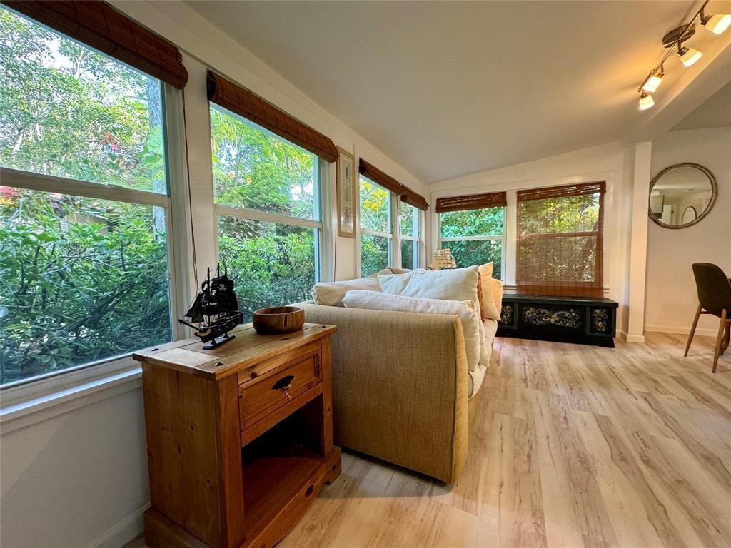 737 Sw 14th Ave - Photo 5 of 29