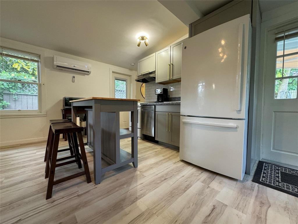 737 Sw 14th Ave - Photo 7 of 29