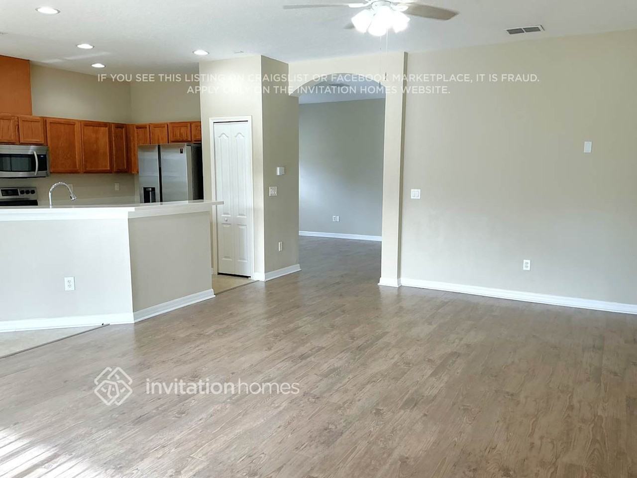 9301 Edistro Pl - Photo 4 of 27