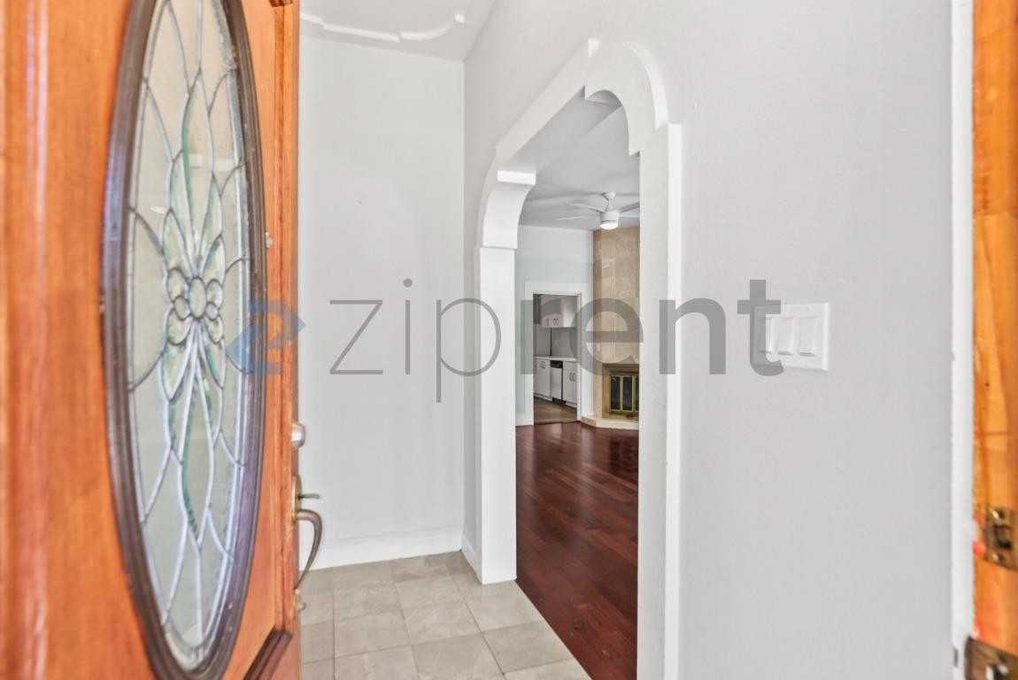 228 Los Gatos Blvd #1 - Photo 7 of 37
