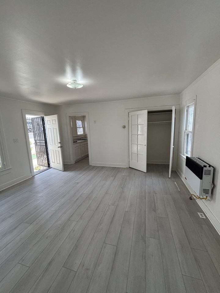 1128 S New Hampshire Ave #1128 - Photo 3 of 14