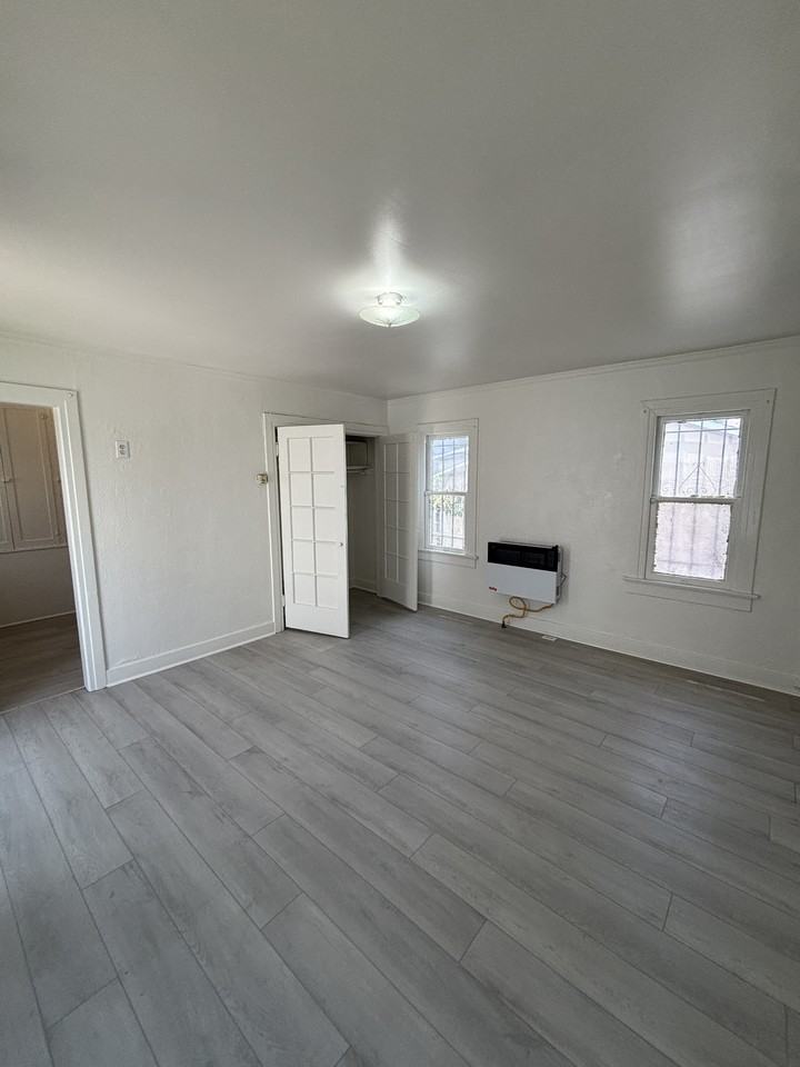 1128 S New Hampshire Ave #1128 - Photo 6 of 14