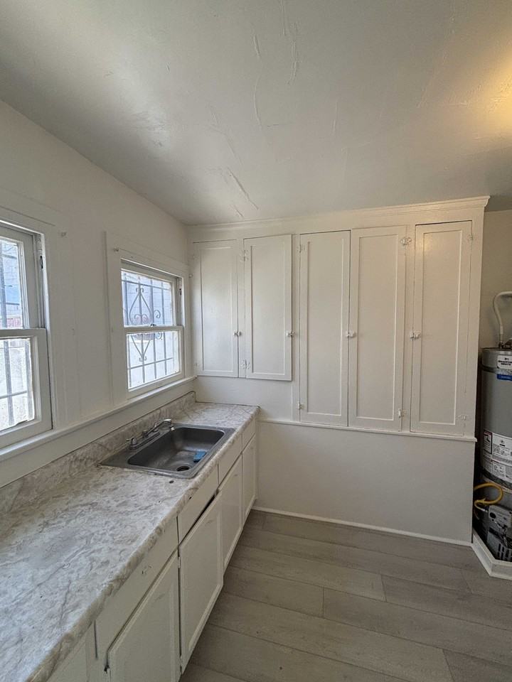 1128 S New Hampshire Ave #1128 - Photo 7 of 14