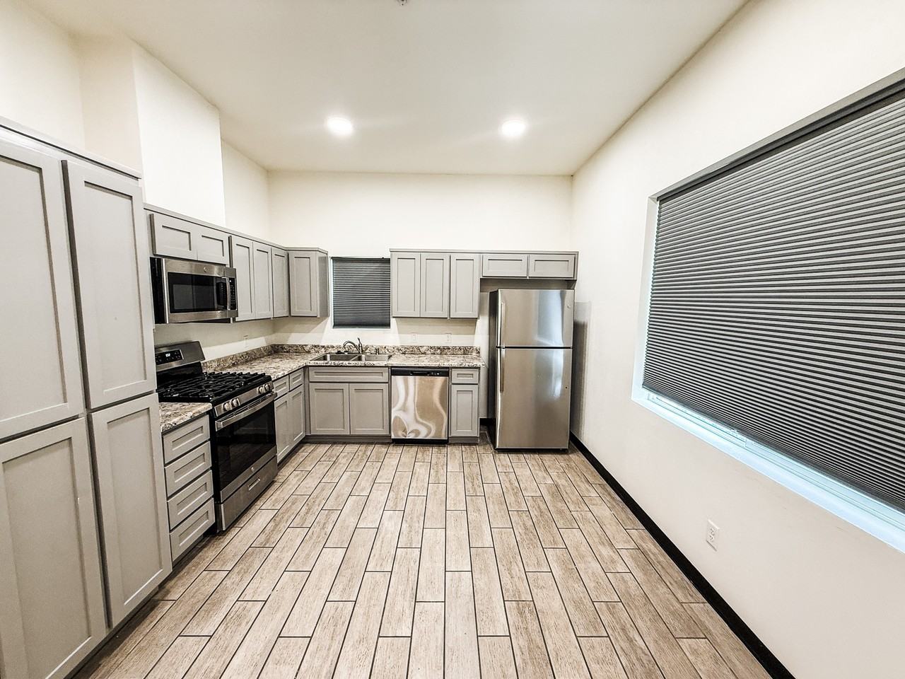 195 N 17th Ave #102 - Photo 7 of 18
