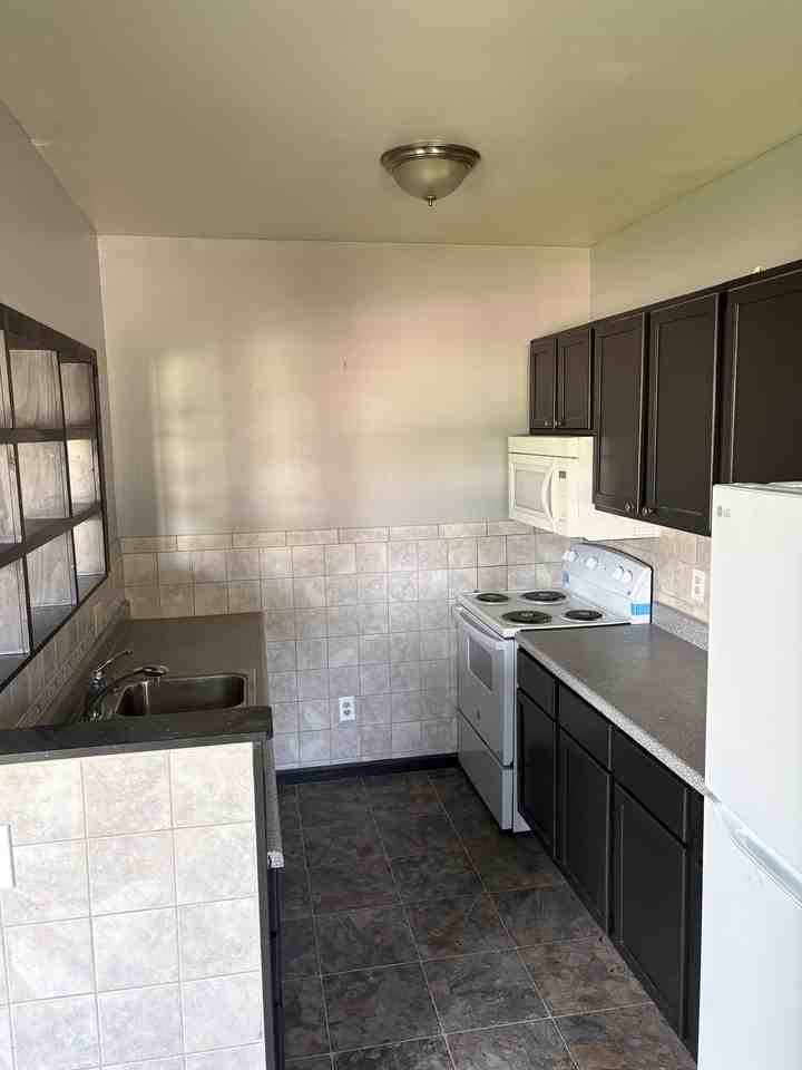 308 N Cherry St #1 - Photo 2 of 18