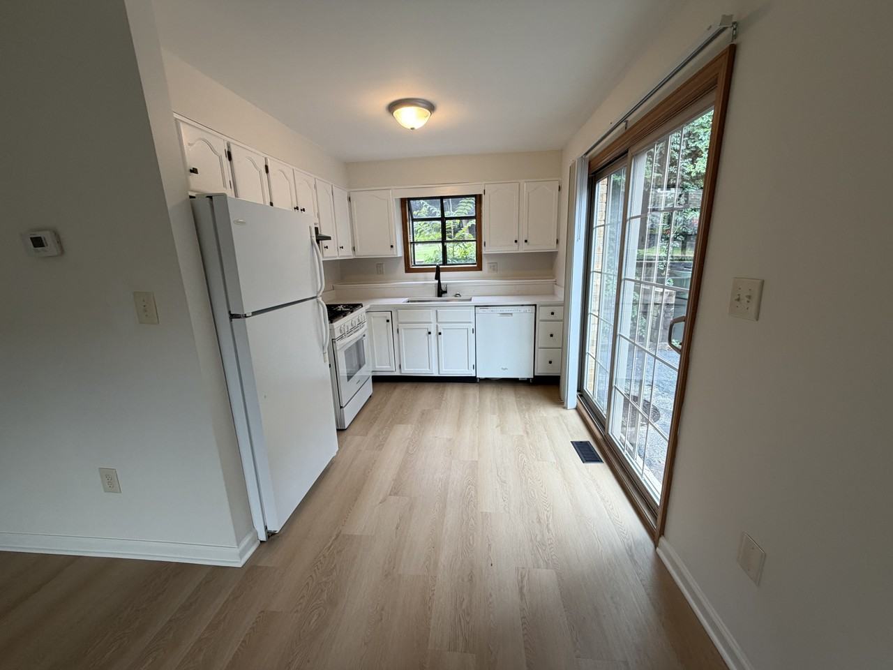 131 Newberry Ave Apt 1s #1S - Photo 3 of 13
