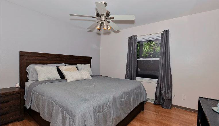 912 W Florence St #1 - Photo 5 of 8