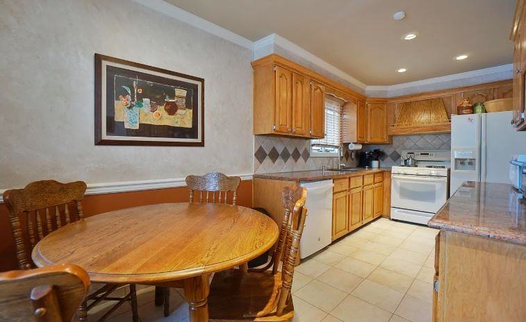 197 Winchester Ave #1 - Photo 7 of 10