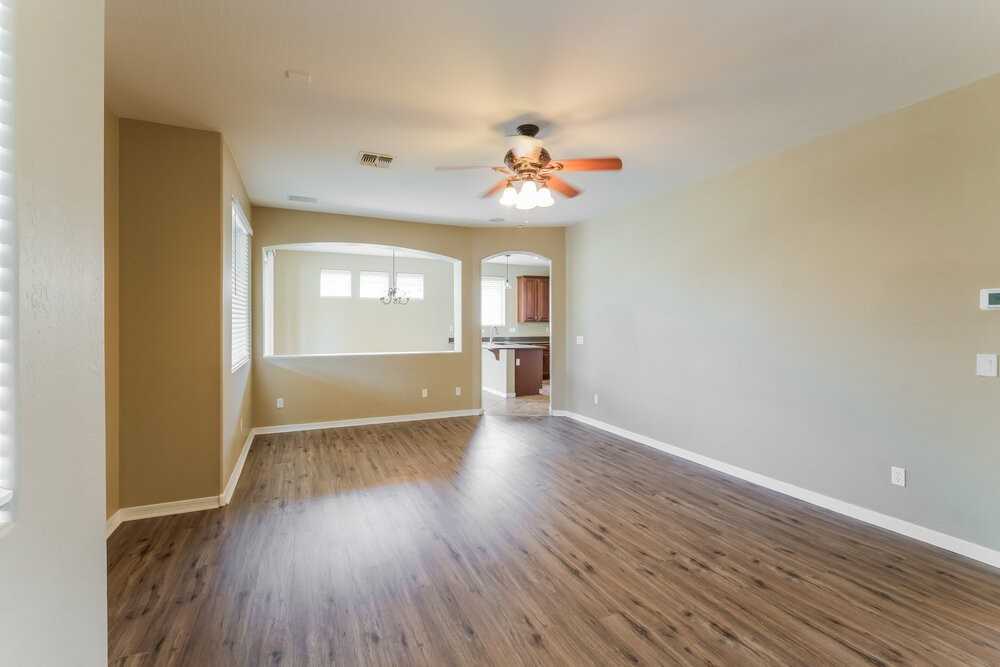 4261 N 157th Ave - Photo 5 of 17