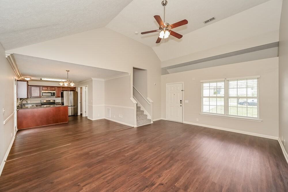 8632 Lawson Dr - Photo 5 of 17