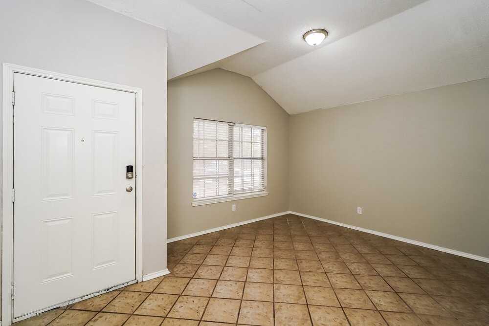 813 Edgehill Rd - Photo 6 of 16