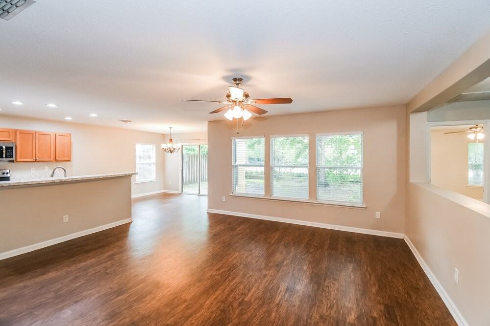 3859 Marsh Bluff Dr - Photo 4 of 16
