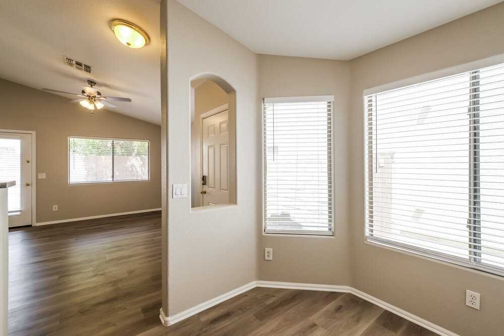 12606 W Reade Ave - Photo 6 of 16