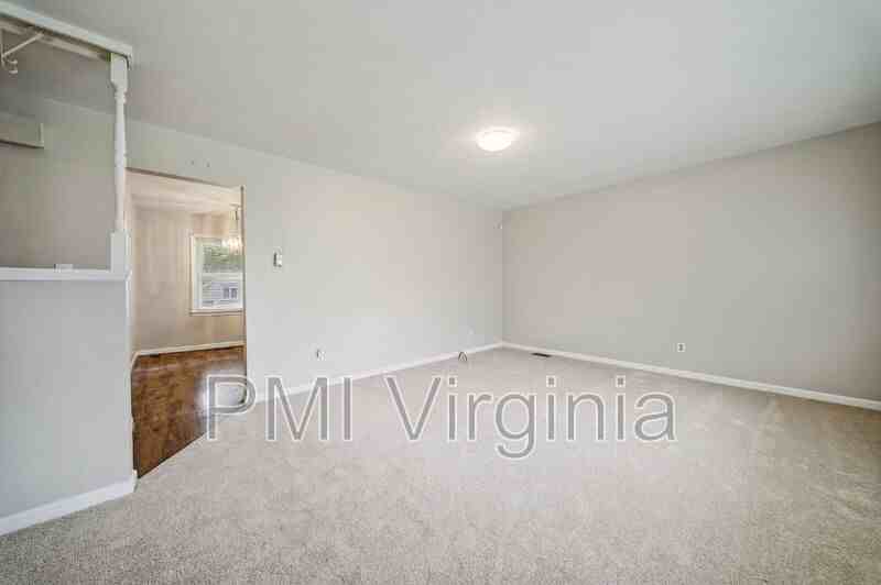 2315 North St - Photo 4 of 25