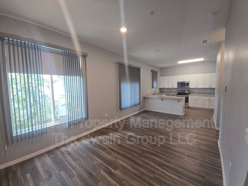 750 Avenue C Sw #101 - Photo 2 of 12