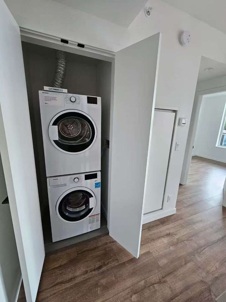 13428 105 Ave - Photo 2 of 8
