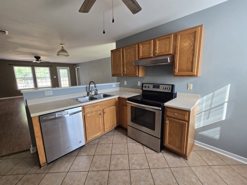 15200 Fern Hollow Ct - Photo 6 of 21