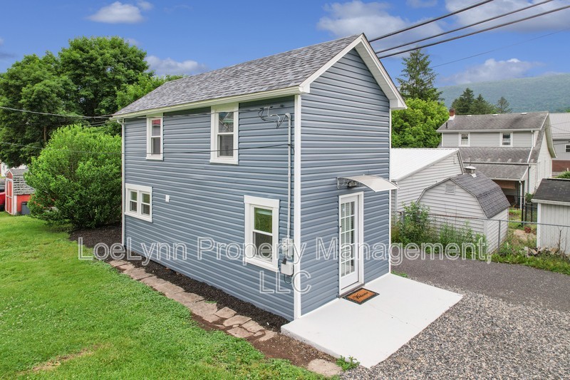 14210 Temple St #REAR - Photo 2 of 18