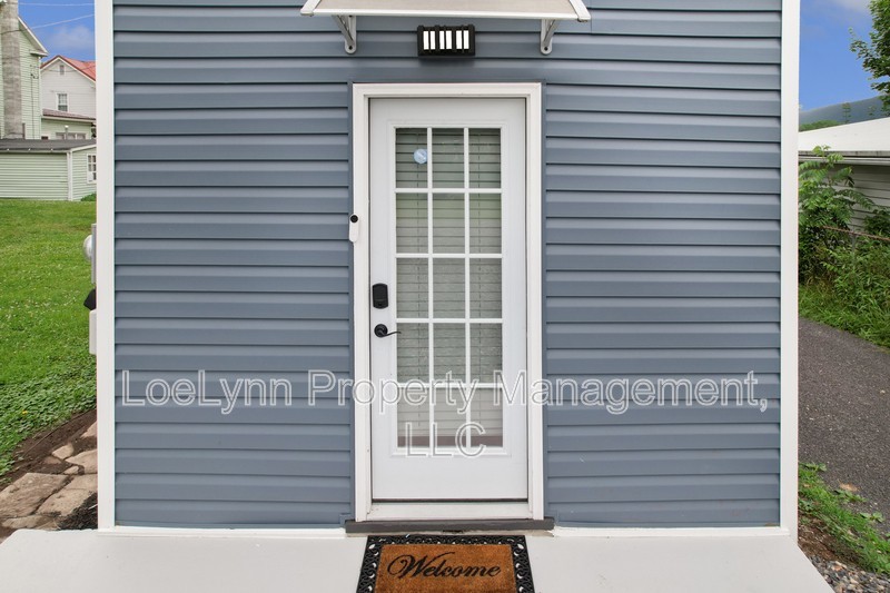 14210 Temple St #REAR - Photo 5 of 18