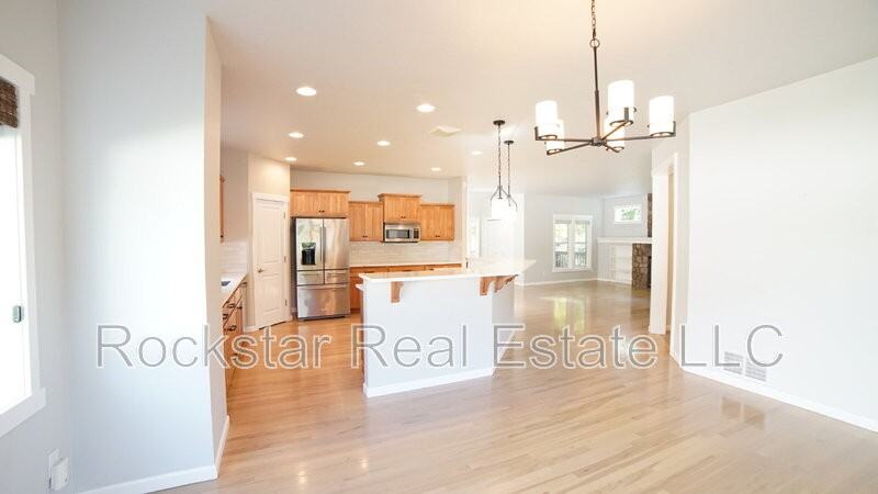 24999 E Ludlow Ave - Photo 4 of 29