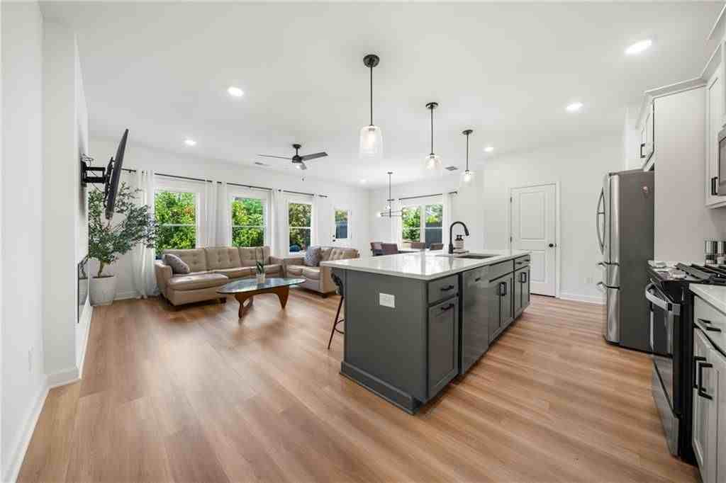 4541 Moray Dr - Photo 6 of 34