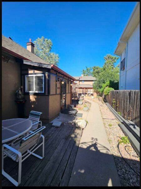 44 N Lincoln St - Photo 2 of 19