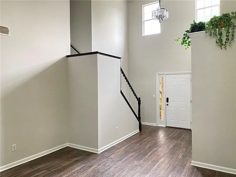 1110 Winter Park Ln - Photo 2 of 21