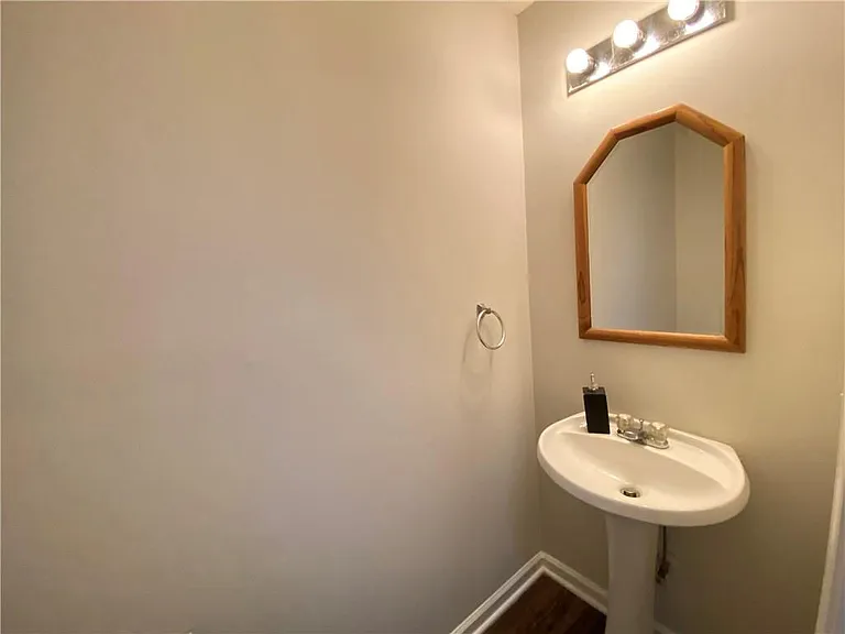 1110 Winter Park Ln - Photo 6 of 21
