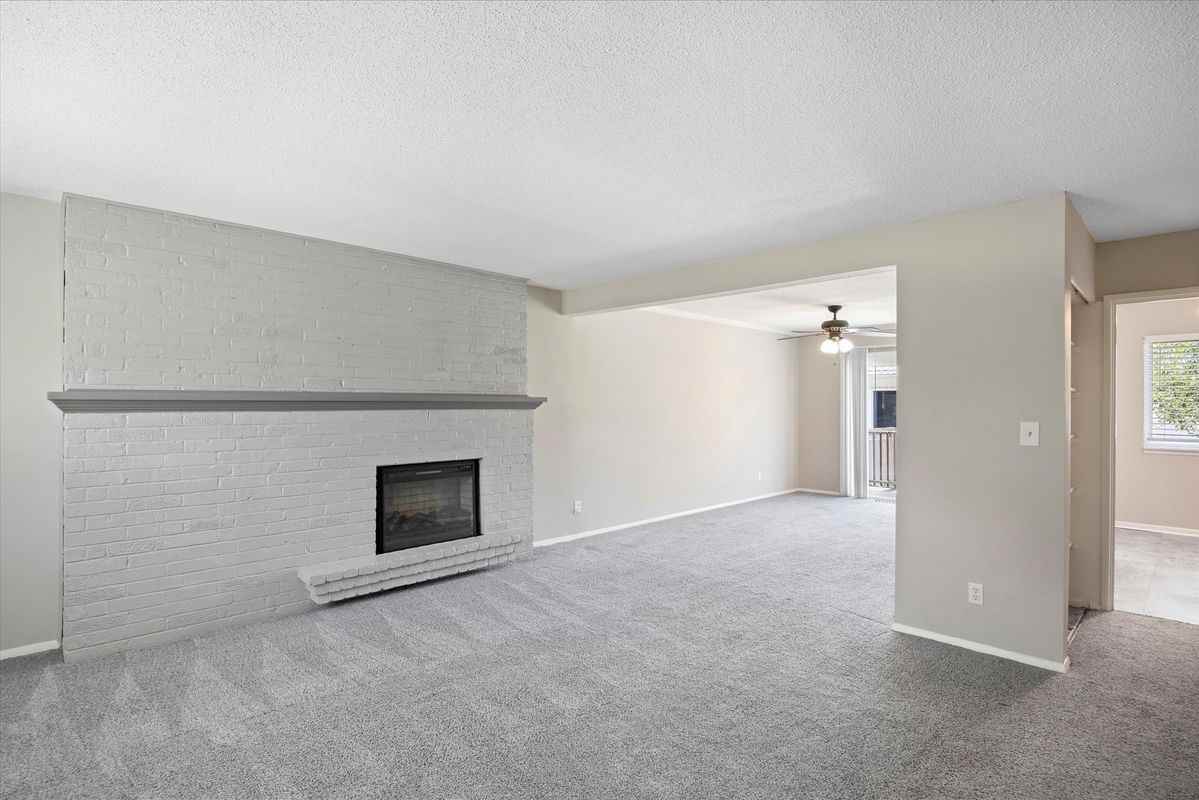 9689 Wedd St - Photo 2 of 28