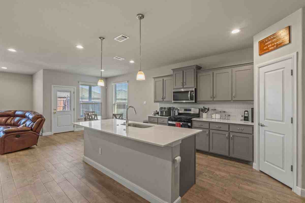 14516 Bootes Dr - Photo 6 of 12