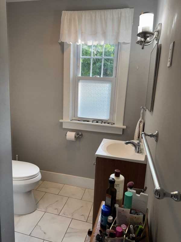 722 Columbia Tpke - Photo 4 of 13