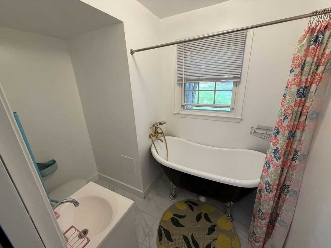 4360 Greenberry Ln - Photo 6 of 15