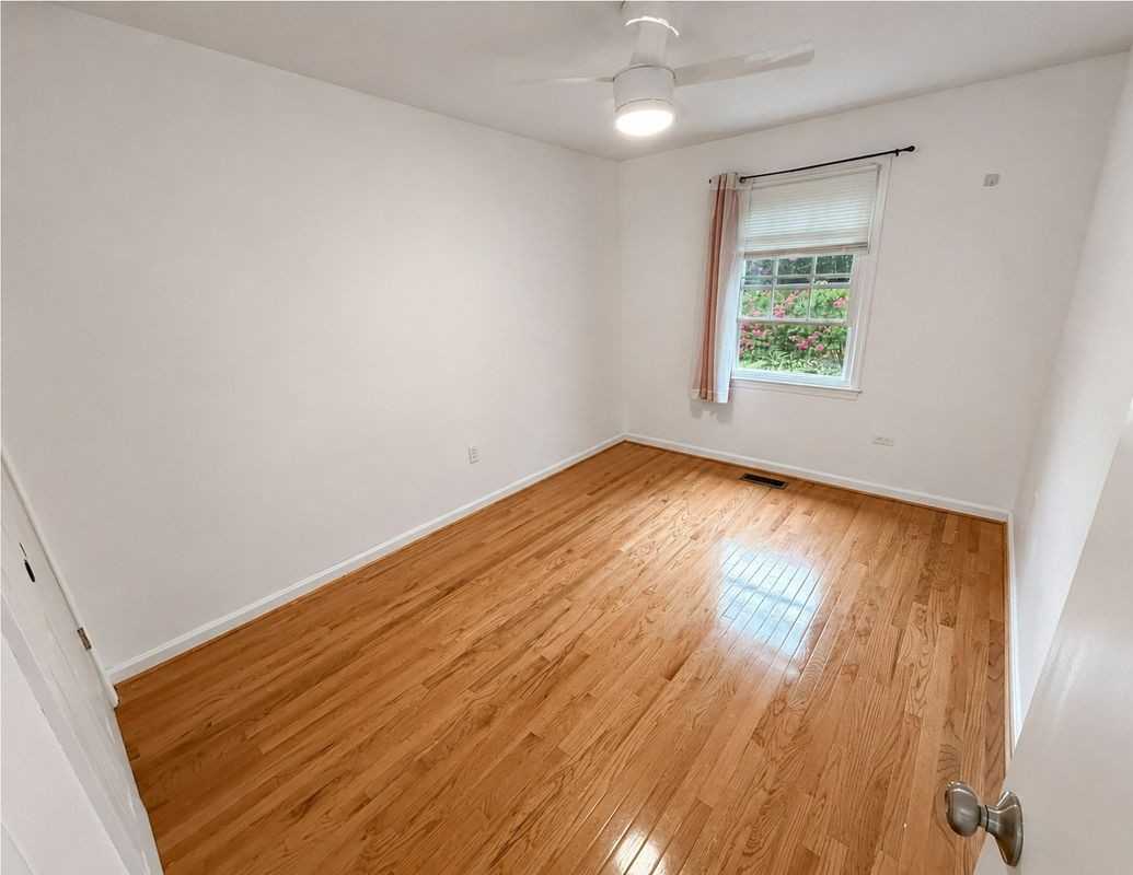 4360 Greenberry Ln - Photo 7 of 15