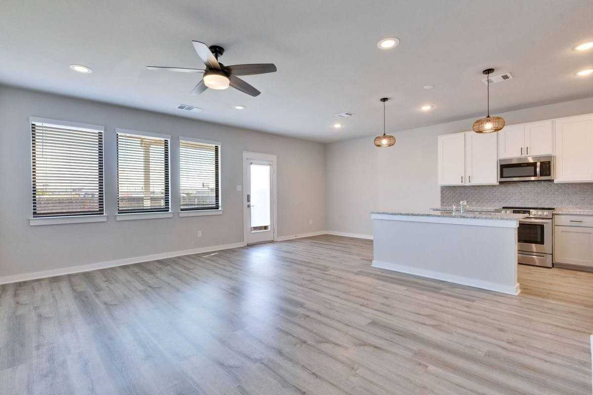 253 Fieldwood Dr #C - Photo 4 of 10