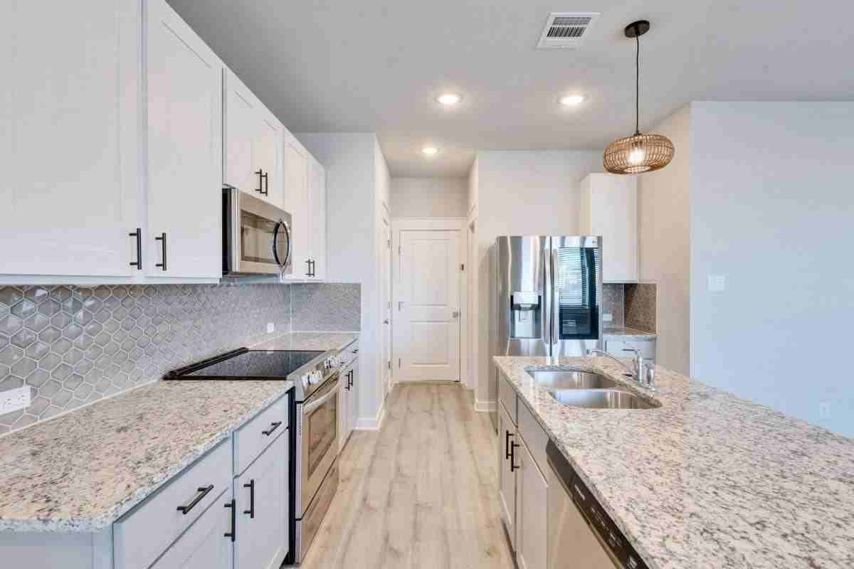 253 Fieldwood Dr #C - Photo 6 of 10