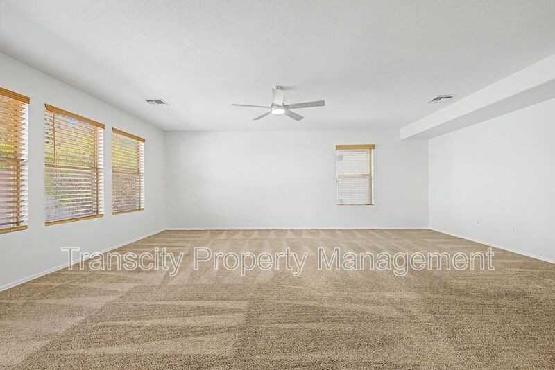2755 S Southwind Dr - Photo 6 of 20