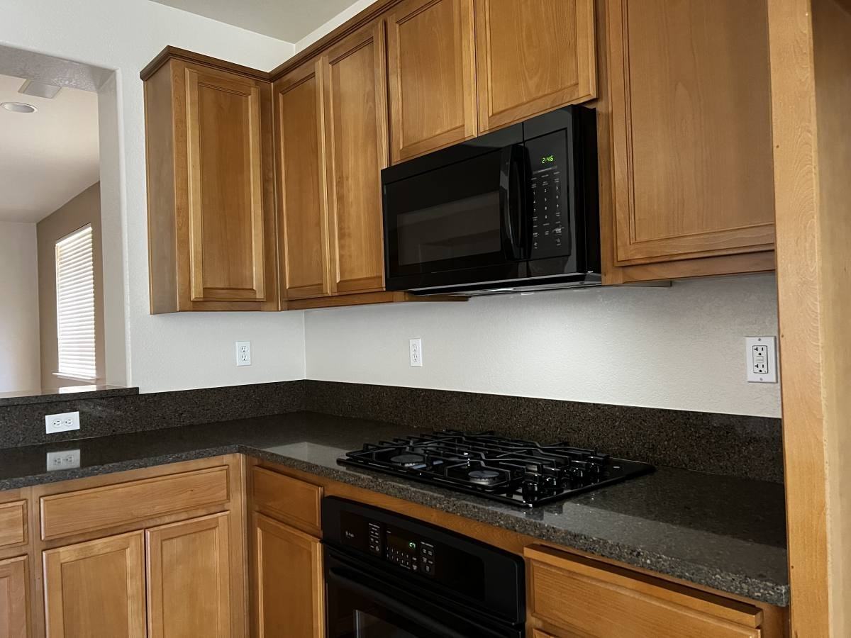 1726 Cocomo Pl - Photo 3 of 6