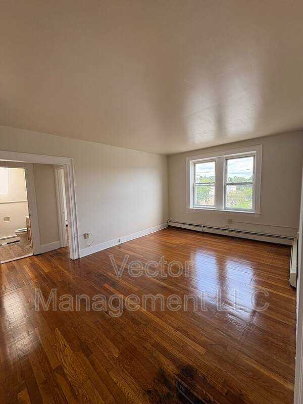 1160 Dixwell Ave - Photo 4 of 9