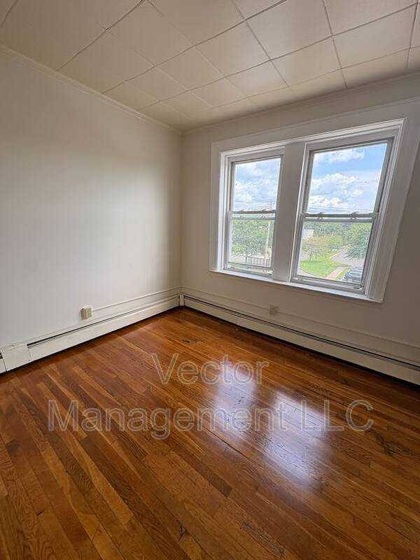 1160 Dixwell Ave - Photo 6 of 9