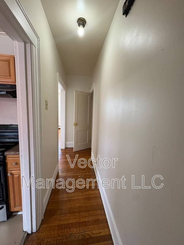 1160 Dixwell Ave - Photo 7 of 9