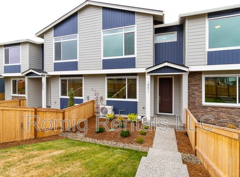 18611 Ne 44th Ave - Photo 3 of 29