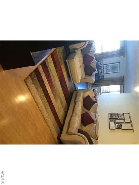 584 Sierra Vista Ln - Photo 3 of 17