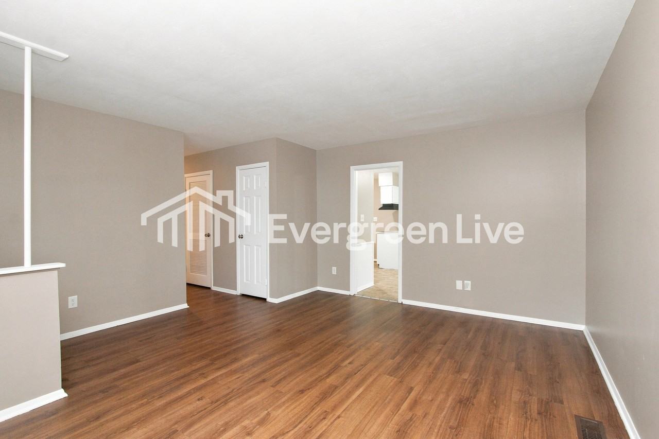 2708 Astro Dr - Photo 3 of 15