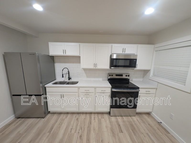 443 Trumbull Ave Se #1 - Photo 2 of 8