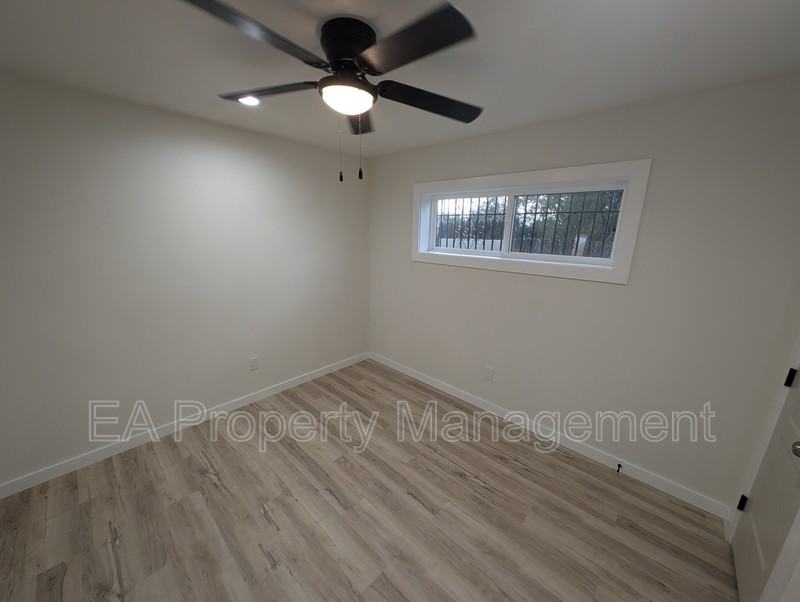 443 Trumbull Ave Se #1 - Photo 4 of 8